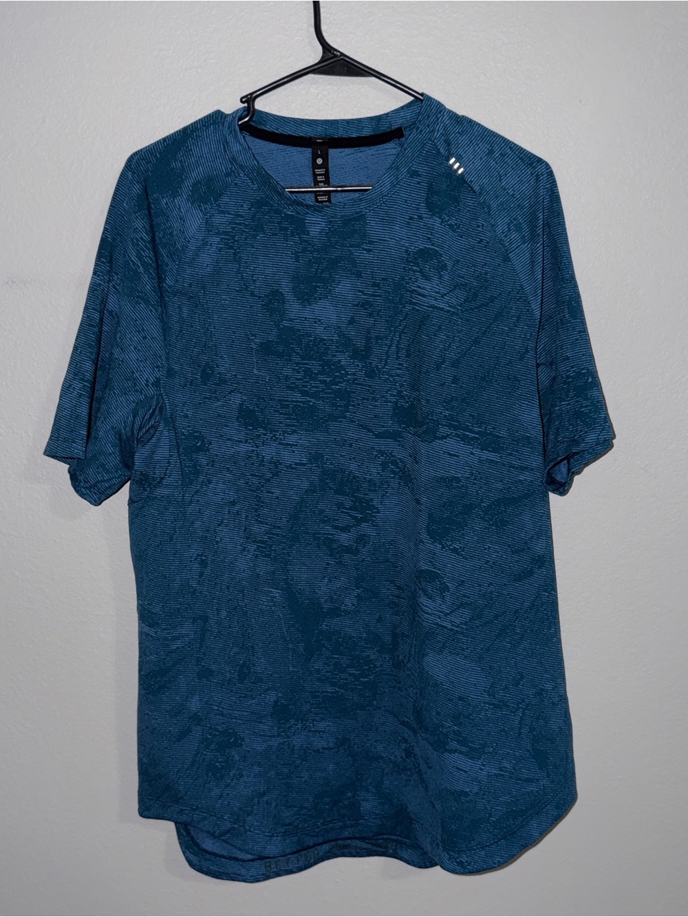 lululemon athletica Men's Short Sleeve Crew Tee - Teal Blue